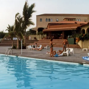 Poolsuite FM Black Hat